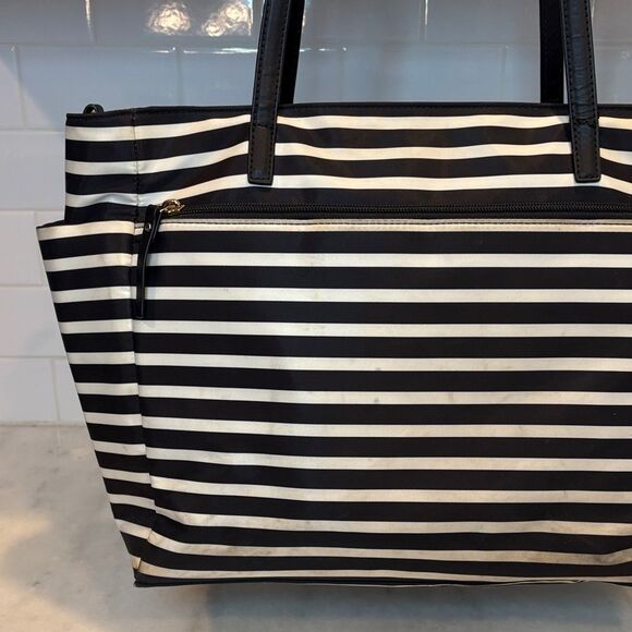 Kate Spade Watson Lane Betheny Baby Bag or Weekender Travel Bag - Picture 4 of 16